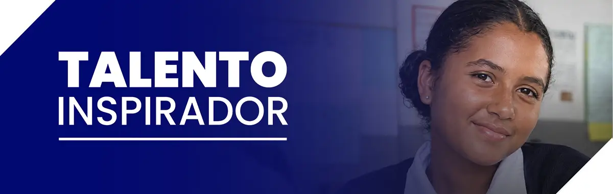 Nicoll recorre kilómetros para estudiar programación y acercarse a su sueño de volar