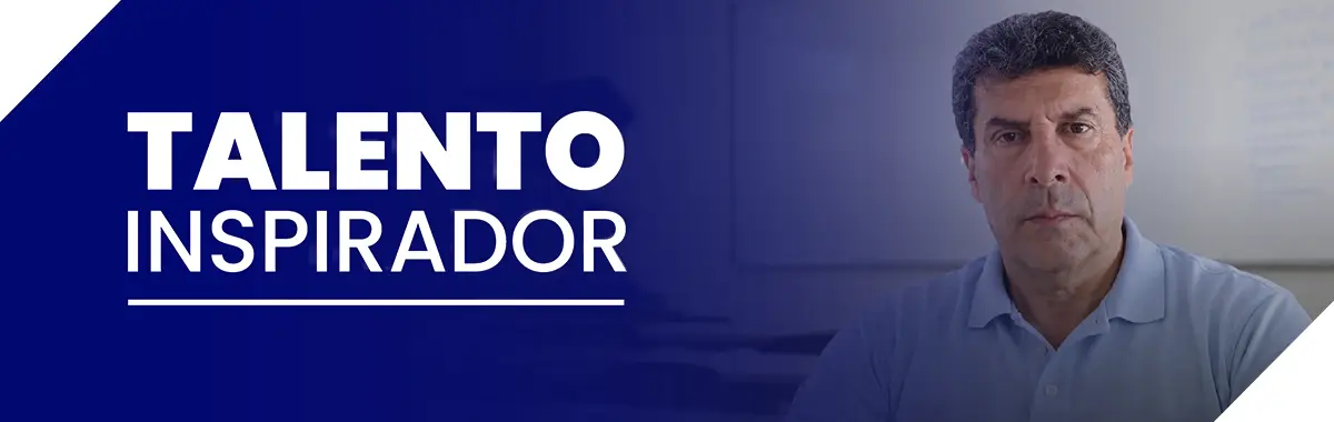 un instructor convierte los lenguajes de programación en oportunidades